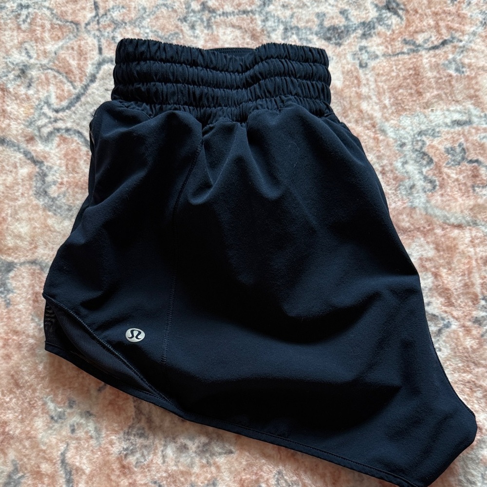 lululemon athletica Women's Athletic Shorts - Picture 2 of 2